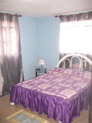 Habitación doble en el apartamento independiente Heriberto 