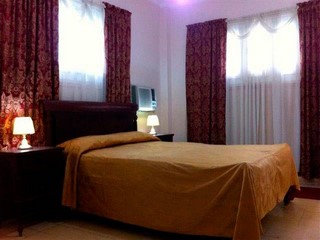 Habitación doble en el apartamento independiente Cecilia