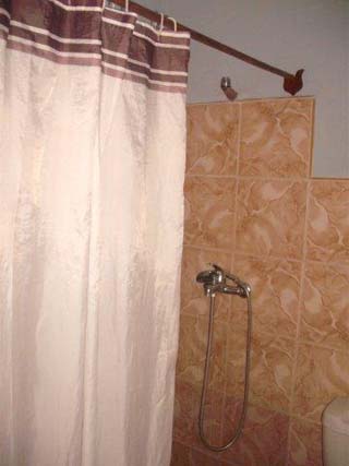 Baño de Habitación en el Hostal Rodriguez